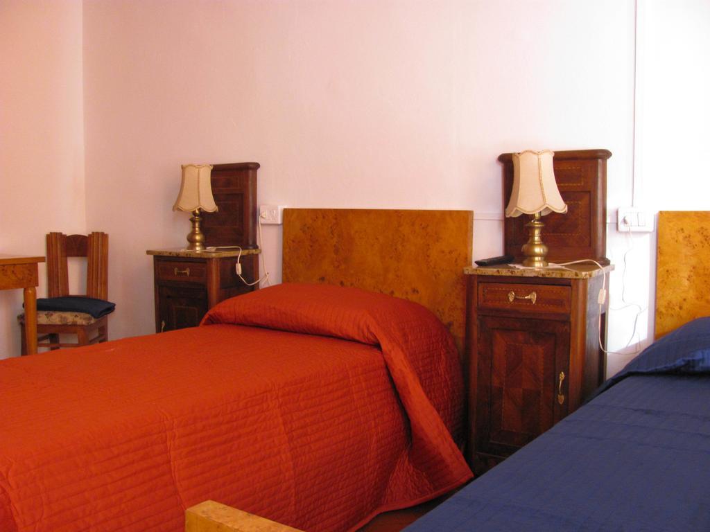 B&B San Francesco Parma Habitación foto